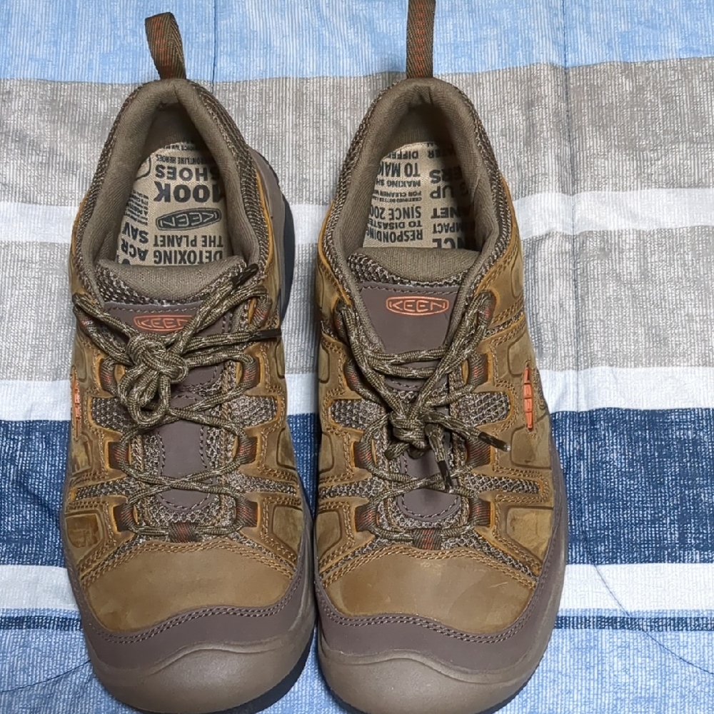 KEEN NWOT Men's Brown Hiking Shoes